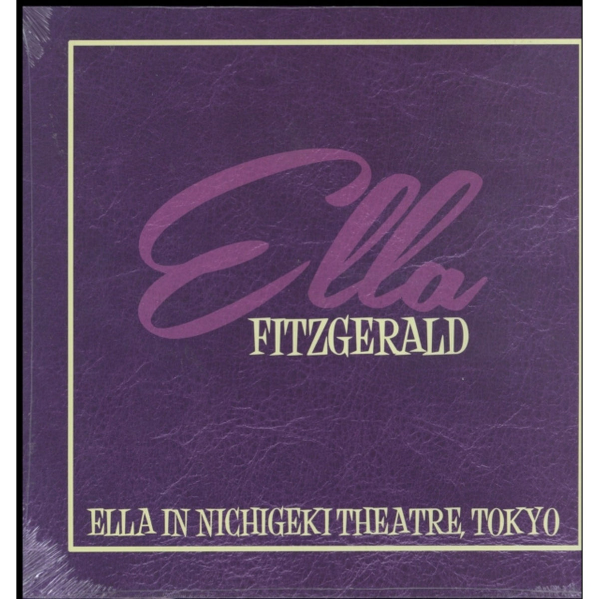 Ella In Nichigeki Theatre