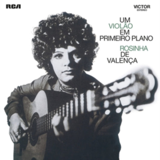 Um Violao Em Primeiro Plano